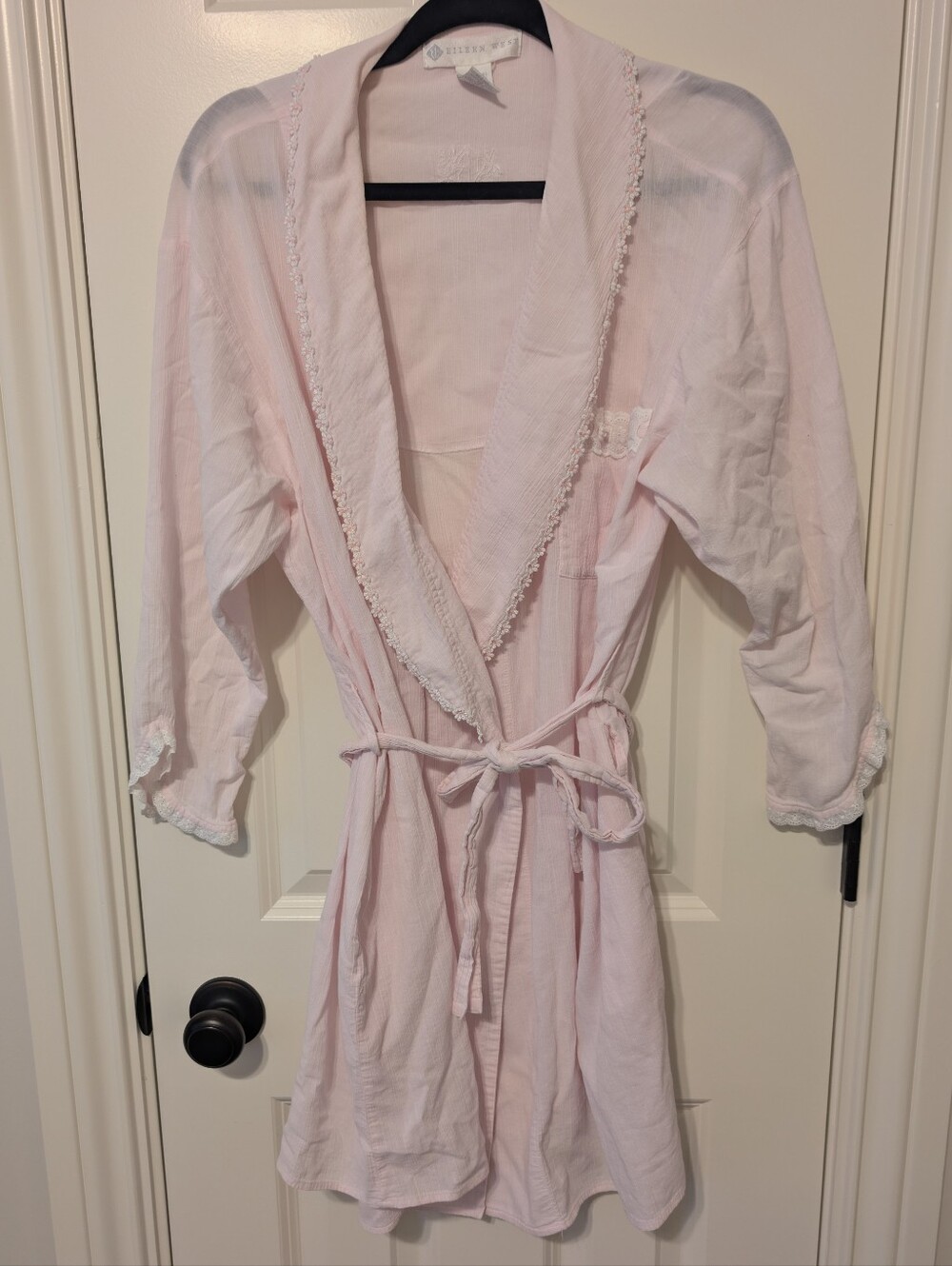 Vintage Eileen West Pink Floral Lace Trim Wrap Robe Romantic Cottagecore